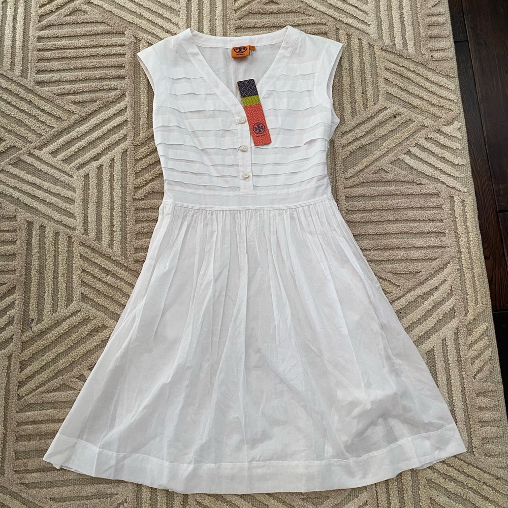 Tory Burch Nico White Cotton Sleeveless Dress.  Size 4. New with tags.